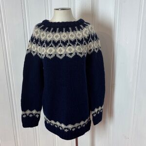 One-of-a-kind Nordic Inspired Chunky Knit Sweater – size Large (estimated)